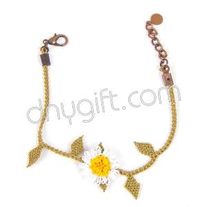 Daisy Point Lace Bracelet