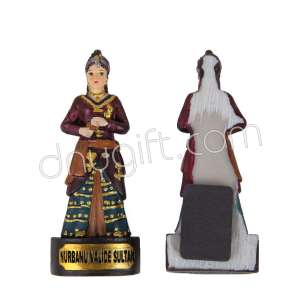 Polyester Nurbanu Valide Sultan Magnet KM702